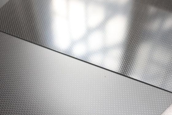 500×600mm 軽量で強度が高い 3K シンプル・グローシー・カーボンファイバーボード