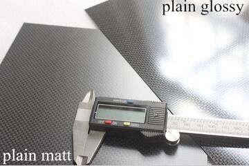 軽量で強度が高い 600*600mm 3K 平面マットカーボンファイバーシート